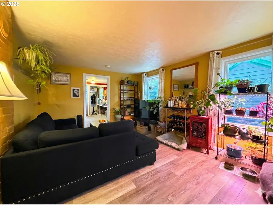 1018 7th St Nw, Salem, OR 97304 - Image #2