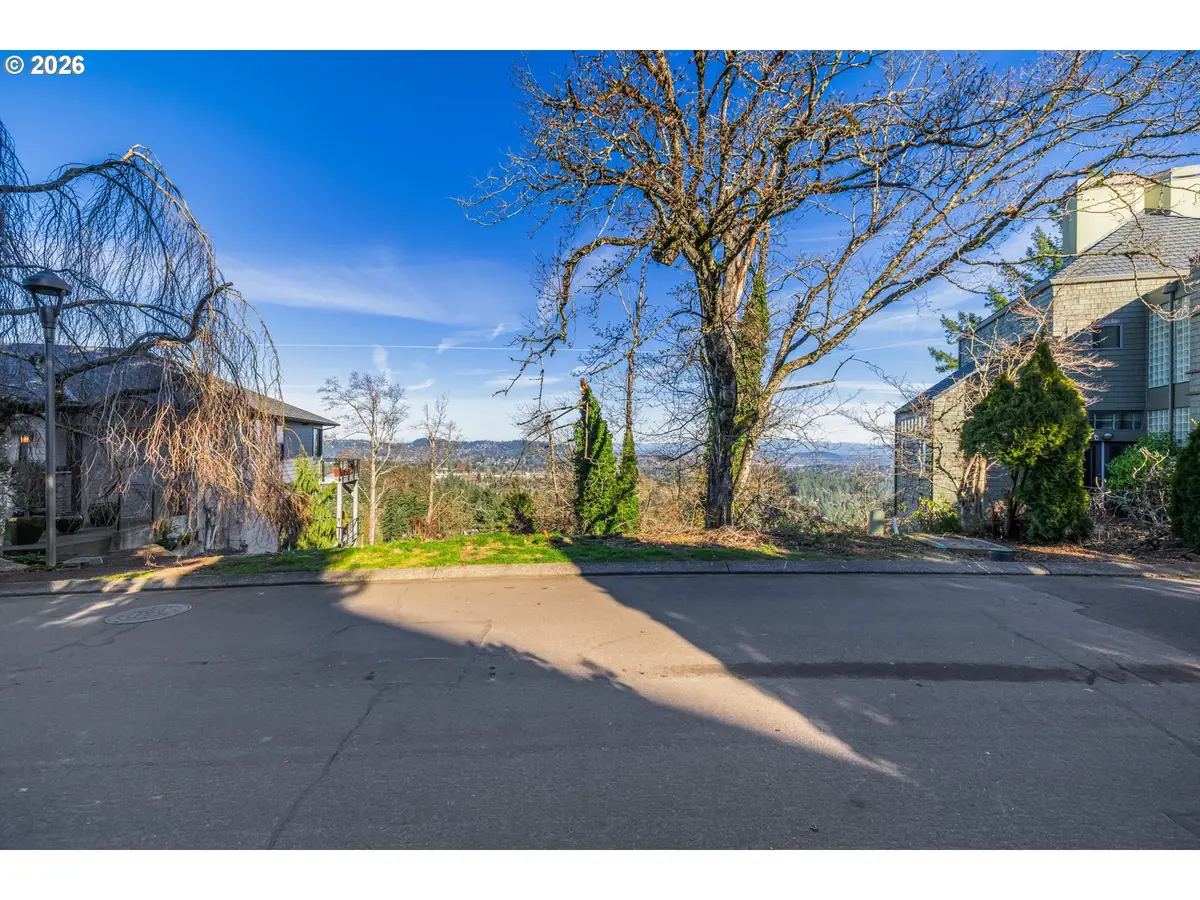 45 Nansen Smt #4, Lake Oswego, OR 97035 - Image #1