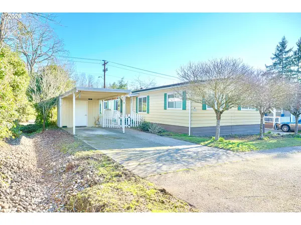 1103 N Springbrook Rd #50, Newberg, OR 97132