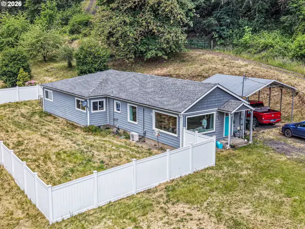 8935 State Highway 38, Drain, OR 97435