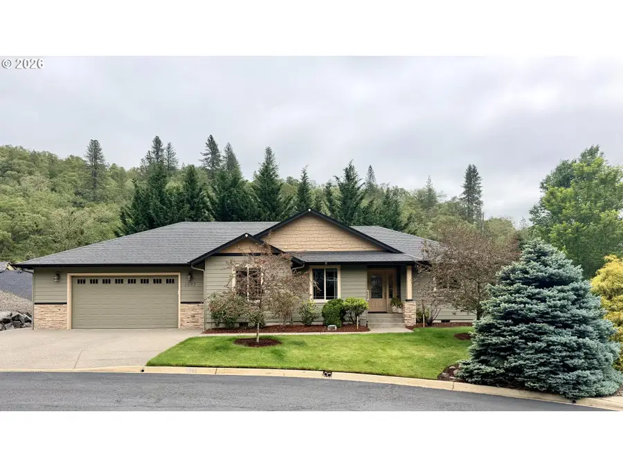 1695 NE Ruby Ct, Roseburg, OR 97470 - #3