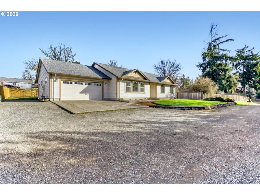 19243 Central Point Rd, Oregon City, OR 97045 - Image #2