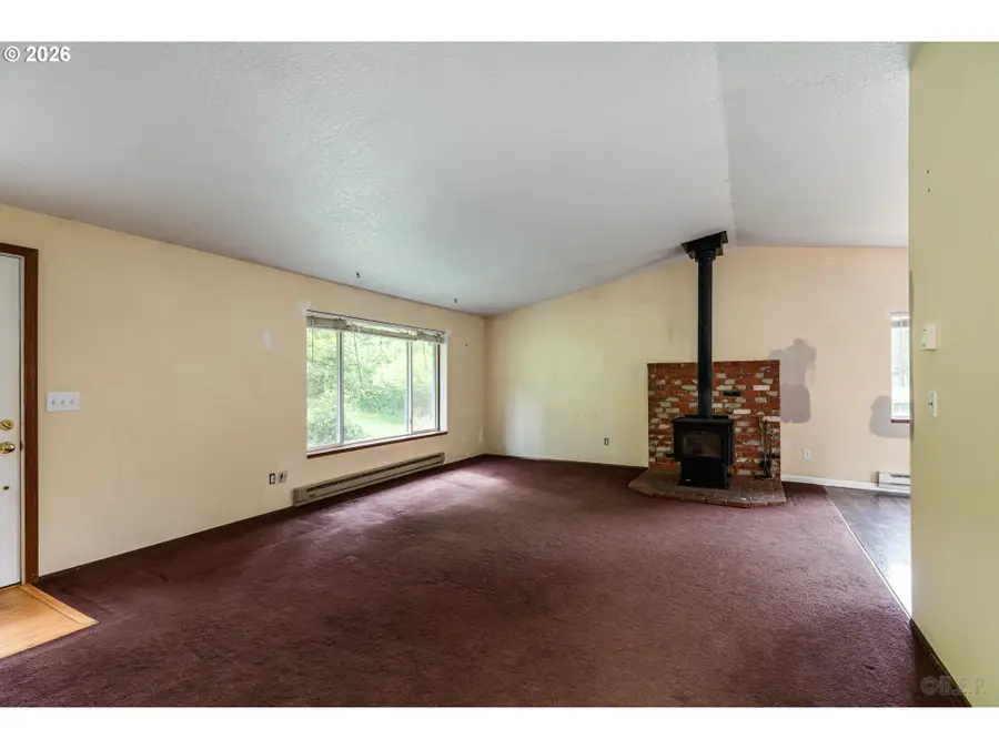 69885 Beaver Hill Dr, Rainier, OR 97048 - #3