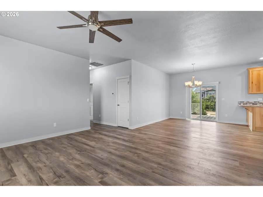 229 Alfalfa Dr, Culver, OR 97734 - #3
