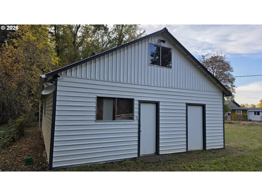 93146 Applegate Trl, Cheshire, OR 97448 - #2