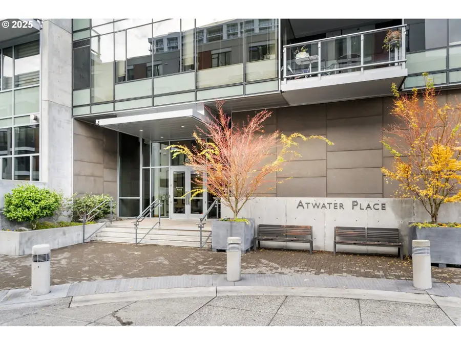 841 S Gaines St #1704, Portland, OR 97239 - Image #2