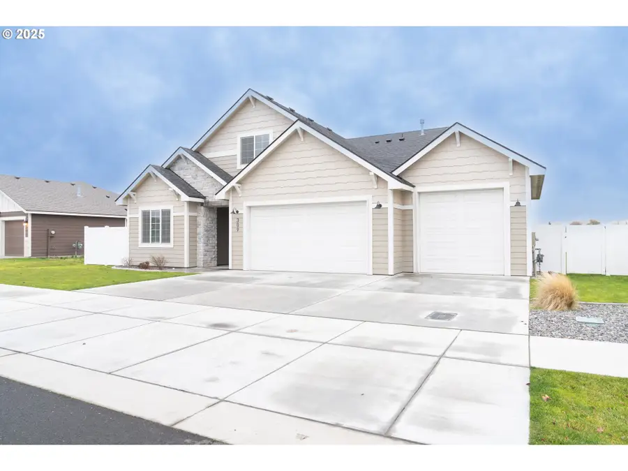 309 Sage St, Boardman, OR 97818 - Image #2