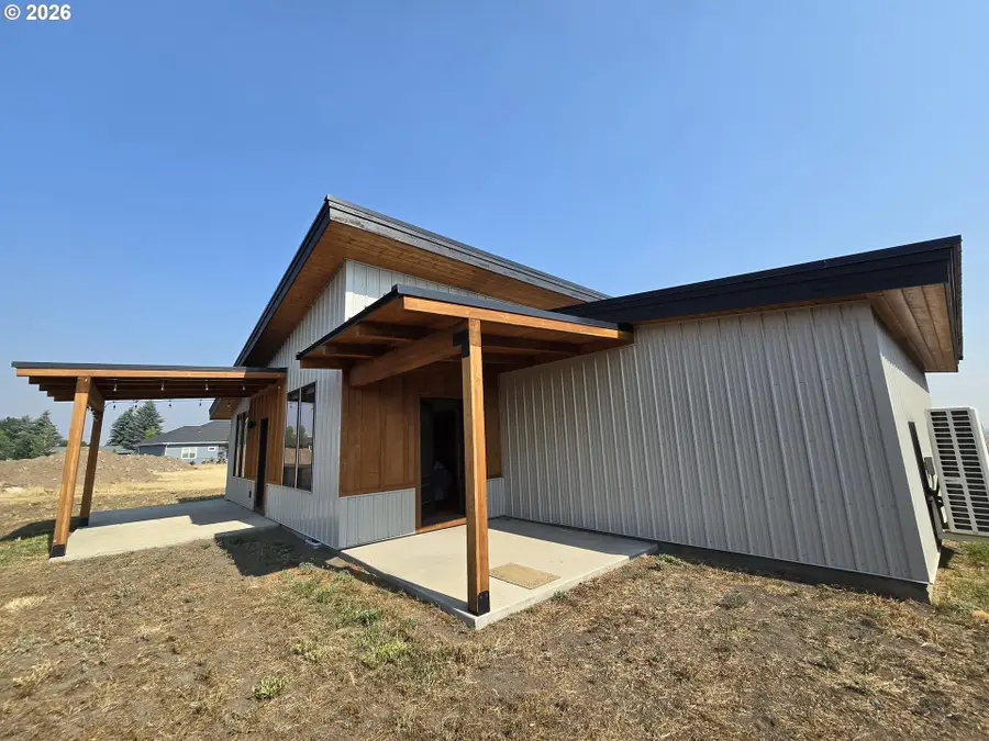 605 N Taylor St, Joseph, OR 97846 - #2