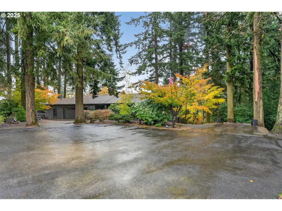 17542 Kirkwood Rd, Gladstone, OR 97027 - Image #2