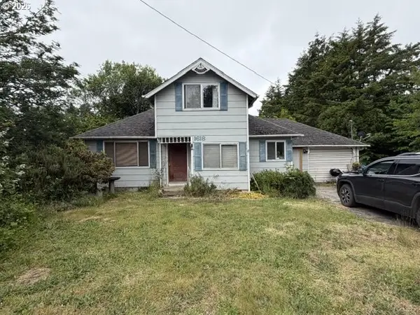 1618 N Dogwood St, Coquille, OR 97423