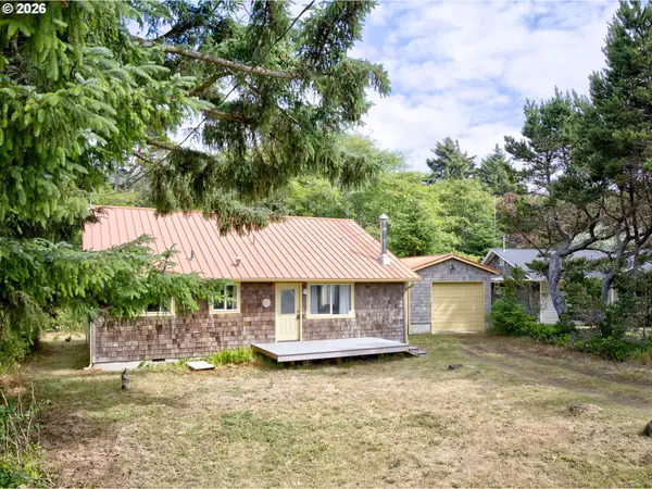 8845 Central Ct, RockawayBeach, OR 97136