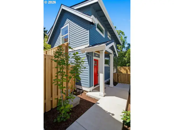 3395 SE 43rd Ave #B, Portland, OR 97202