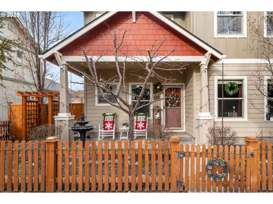 21281 Bellflower Pl, Bend, OR 97702 - Image #2