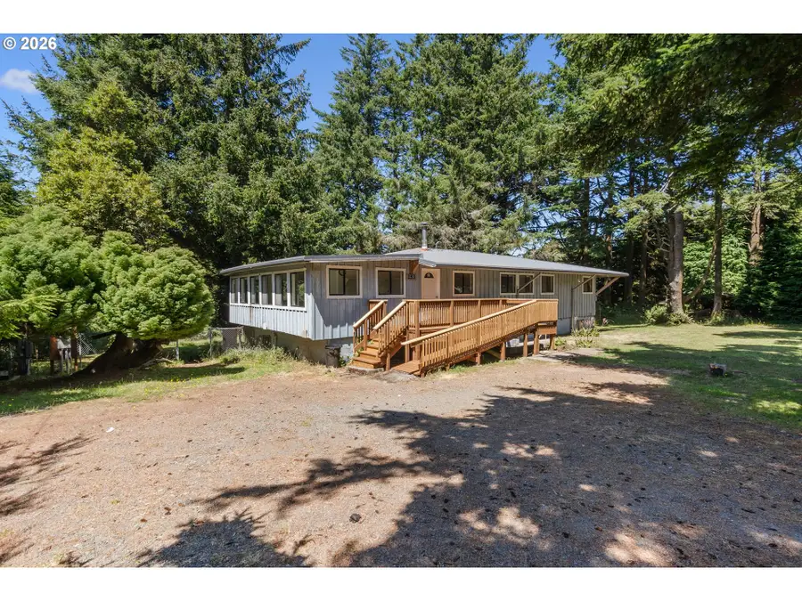 253 Coast Guard Hill Rd, Port Orford, OR 97465 - #3