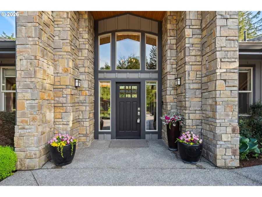 201 Thompson Dr, Washougal, WA 98671 - #3