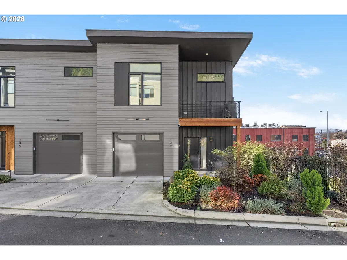 147 Shelton Mcmurphey Blvd, Eugene, OR 97401 - Image #1