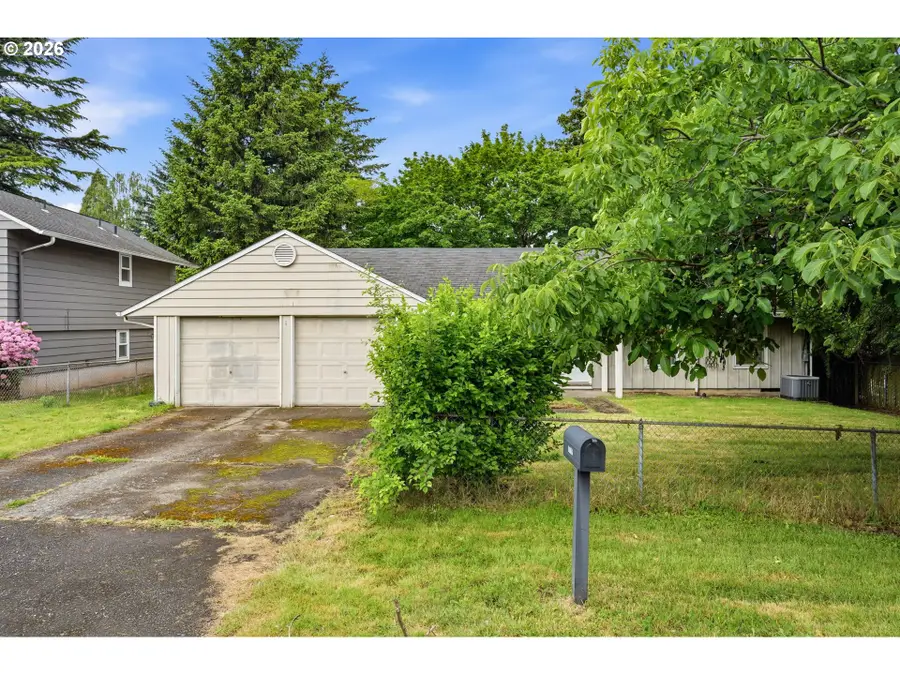 1211 SE 212th Ave, Gresham, OR 97030 - #2