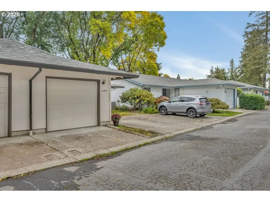 6644 SW Sussex St, Beaverton, OR 97008 - #3