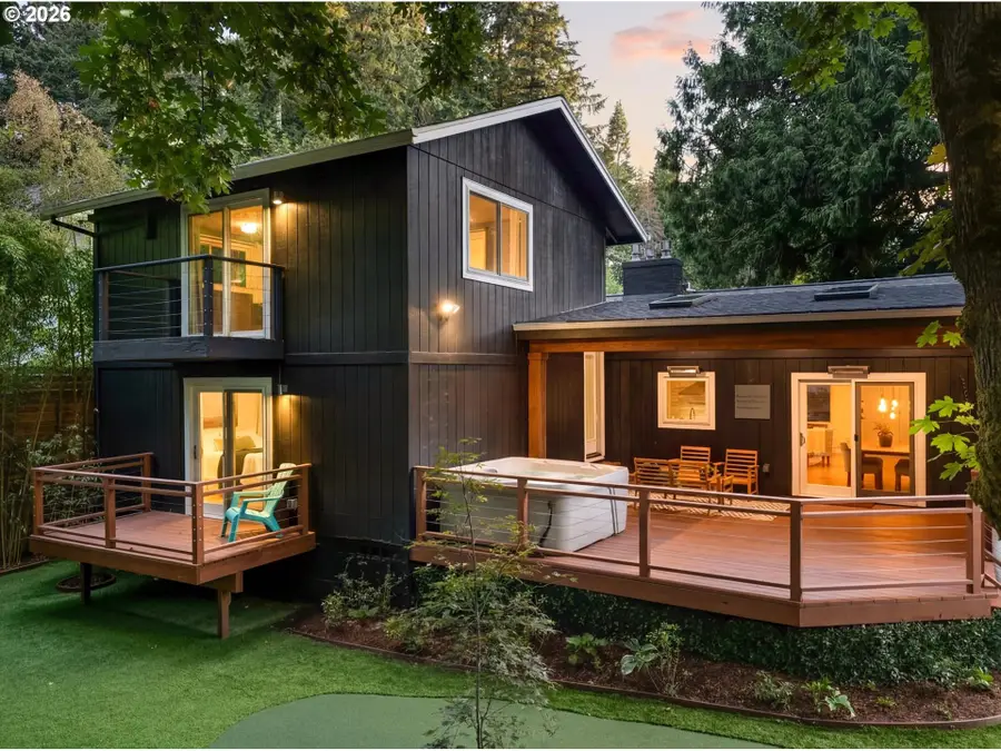 1023 Lund St, Lake Oswego, OR 97034 - #2