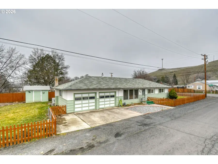 321 NE 42nd St, Pendleton, OR 97801 - Image #2