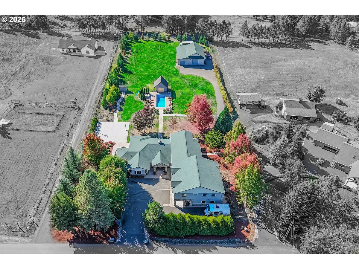 315 Evelyn St, Roseburg, OR 97471 - Image #1