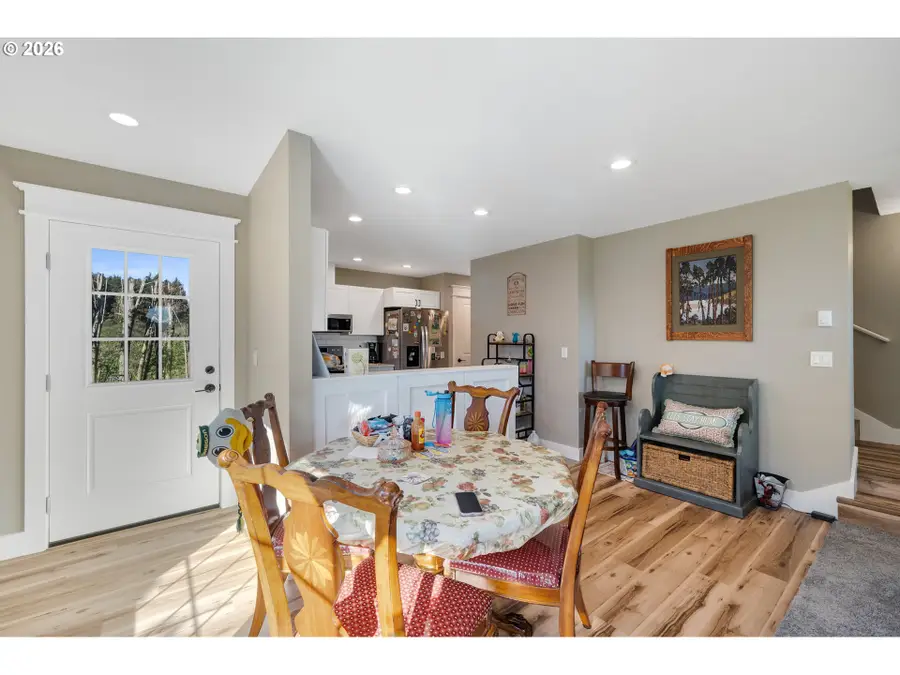 4004 12th St, Tillamook, OR 97141 - #3