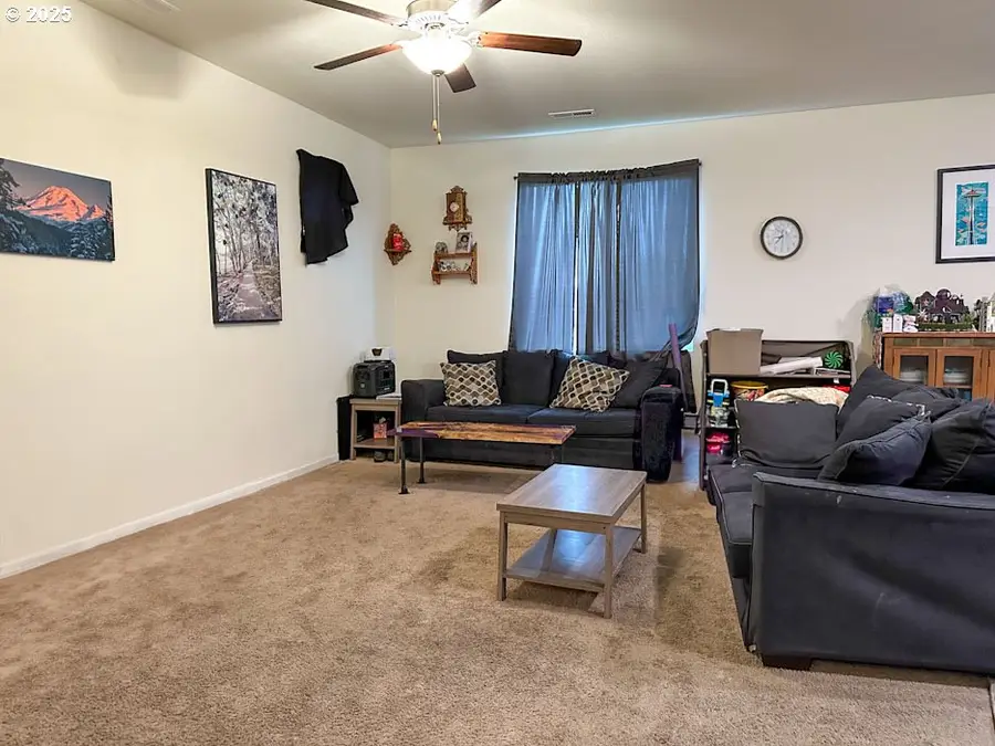 1424 W 11th St, La Center, WA 98629 - Image #2