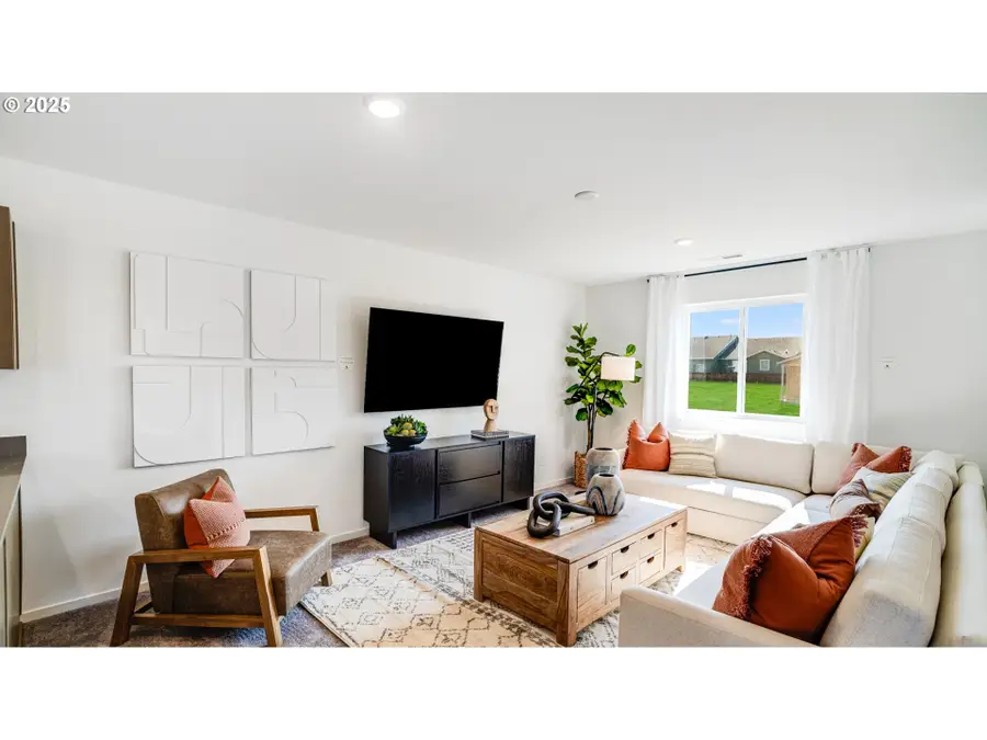 5726 Bainbridge Rd, Eugene, OR 97402 - Image #3