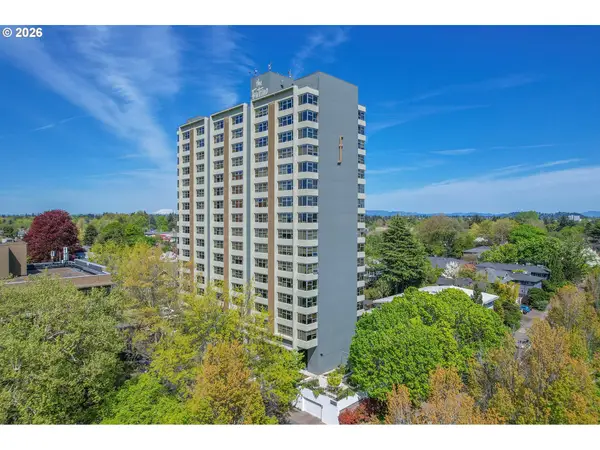 1220 NE 17th Ave #2F, Portland, OR 97232
