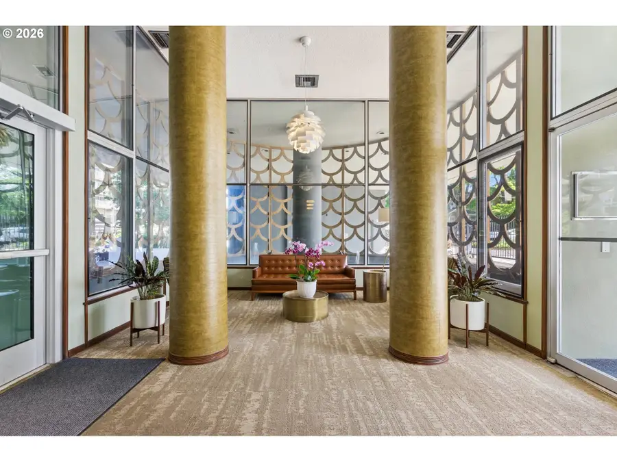1220 NE 17th Ave #2F, Portland, OR 97232 - #2