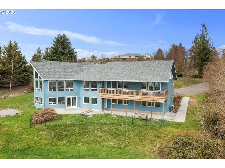 211 Basswood Dr, Silverlake, WA 98645 - #2