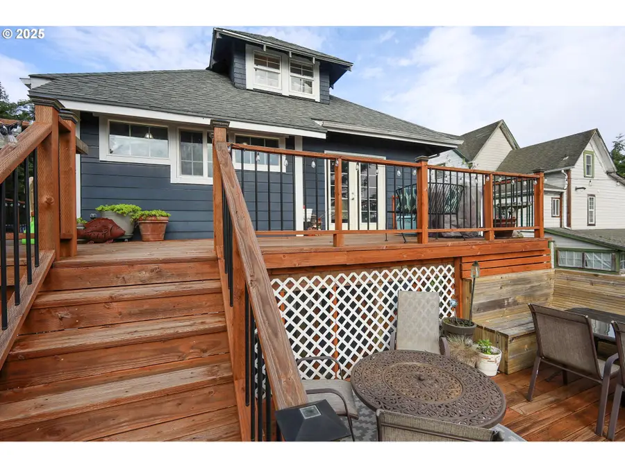 281 W 4th St, Coquille, OR 97423 - Image #3