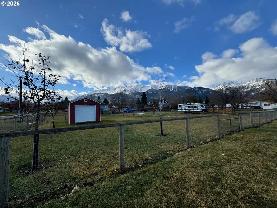 501 S East St, Joseph, OR 97846 - #3