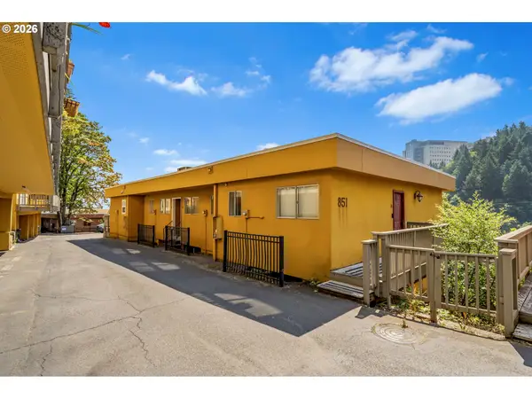 851 SW Broadway Dr #52, Portland, OR 97201