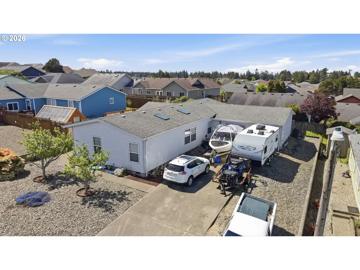 1830 Arthur St, North Bend, OR 97459 - #1