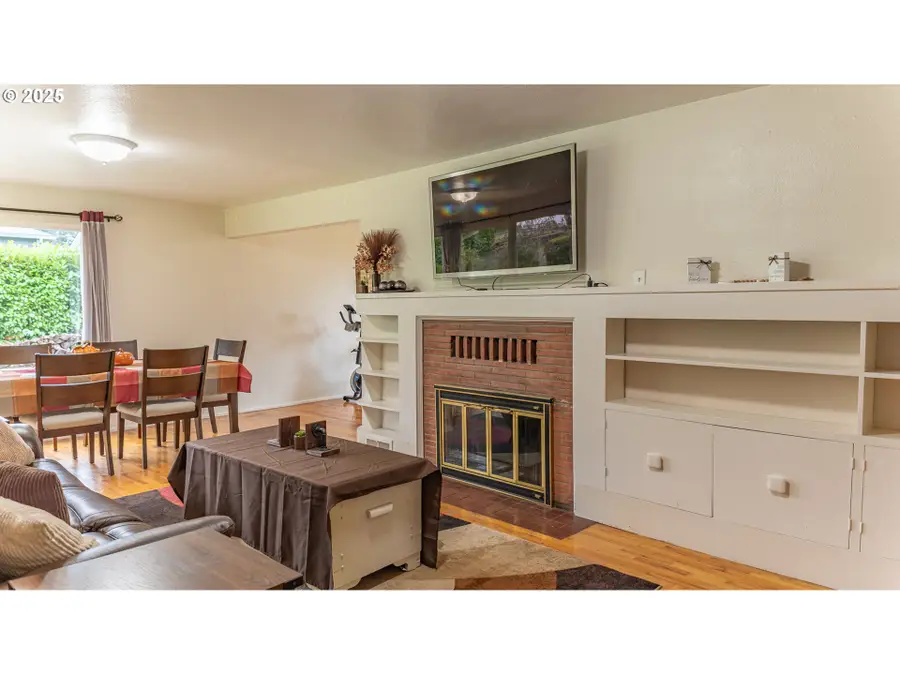 2375 N 14th St, Coos Bay, OR 97420 - Image #3