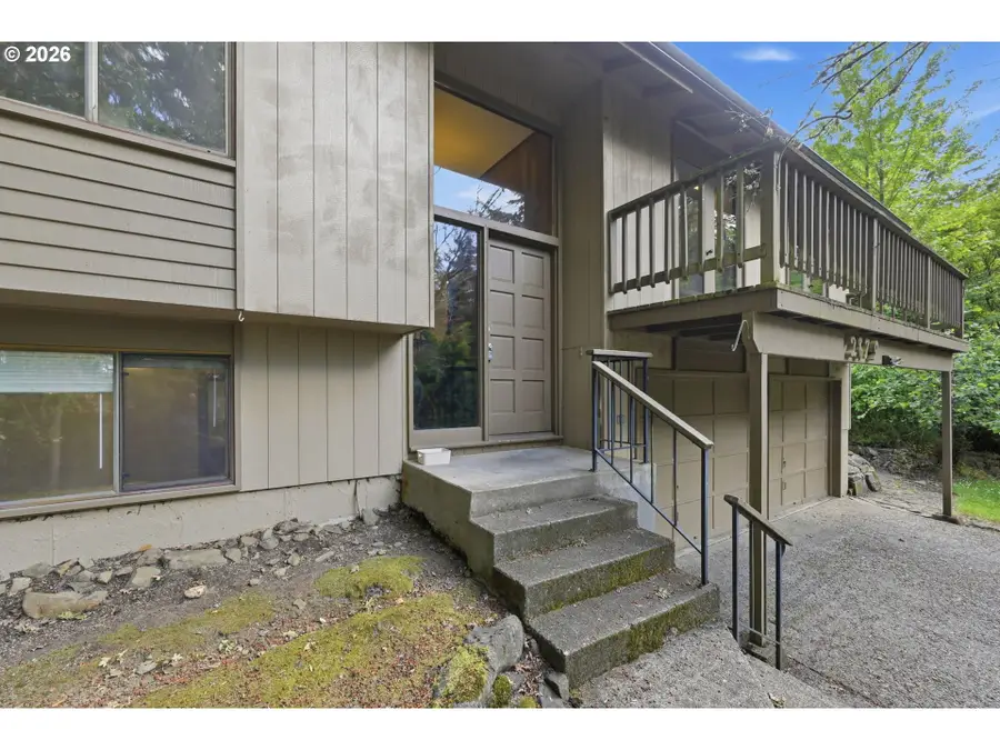 2879 Timberline Dr, Eugene, OR 97405 - #3