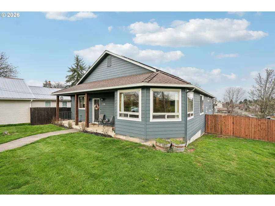 1590 SW Hill St, Dallas, OR 97338 - #2