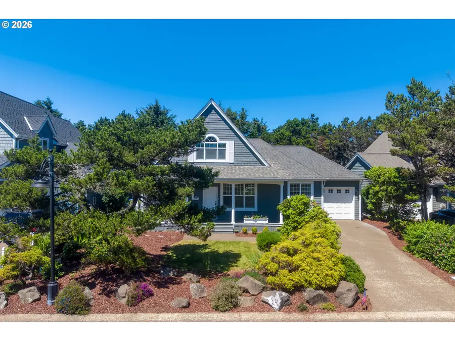 220 SW 61st St, South Beach, OR 97366 - #2