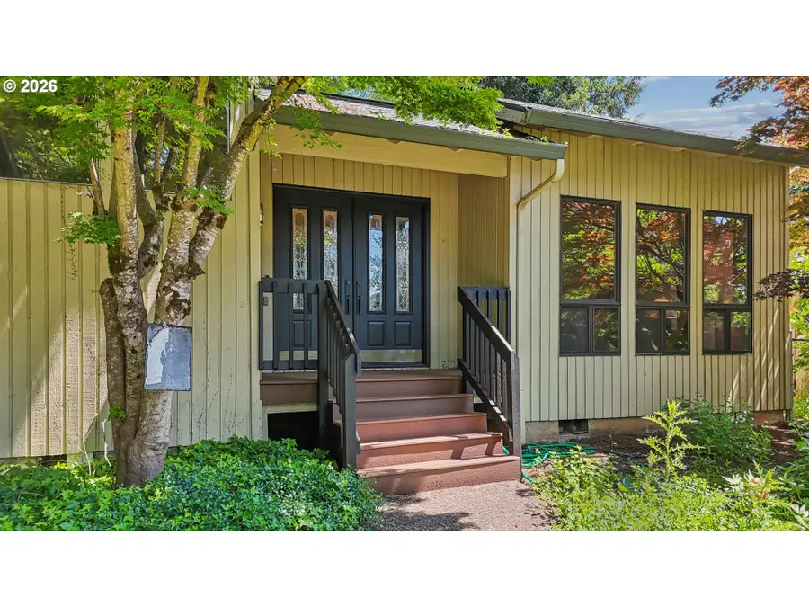 10206 SE 100th Dr, Northwest Clackamas, OR 97086 - #3
