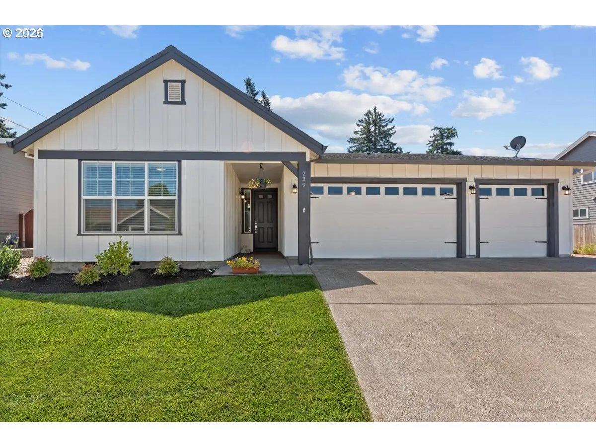 229 NE 17th Ave, Canby, OR 97013 - Image #1