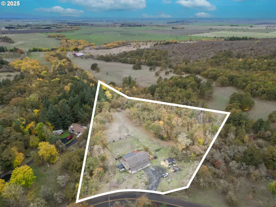 33781 Mount Tom Dr, Harrisburg, OR 97446 - Image #3