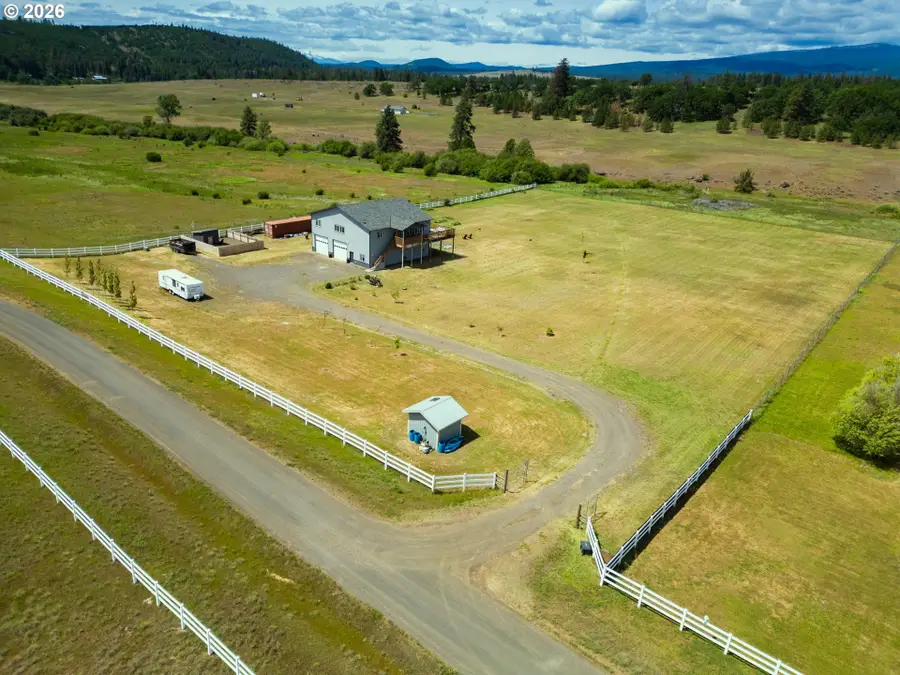 19 Inverness Rd, Goldendale, WA 98620 - #2