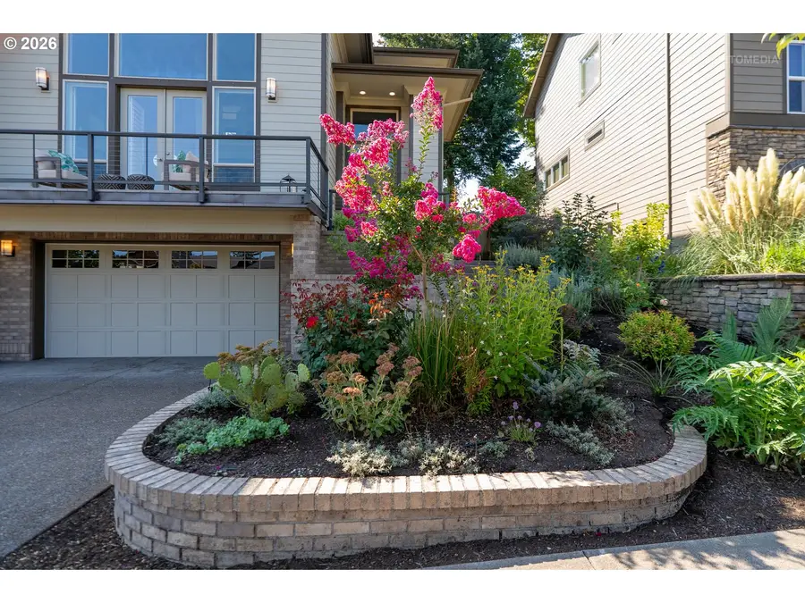 1214 SW Ophelia St, Portland, OR 97219 - #3