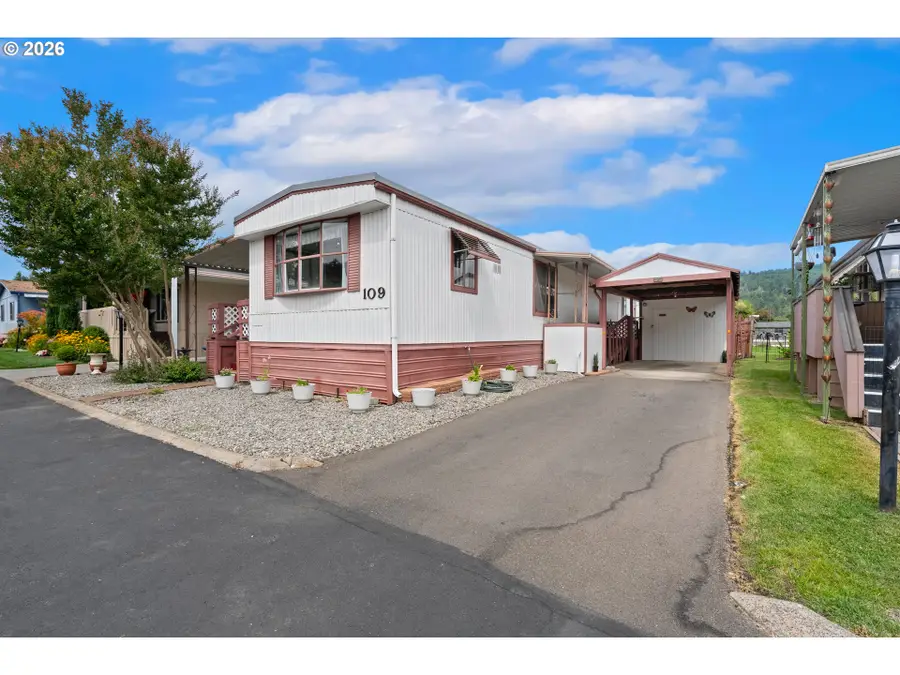 1200 E Central Ave #109, Sutherlin, OR 97479 - #3