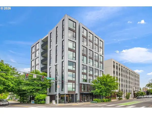 12 NE Fremont St #801, Portland, OR 97212