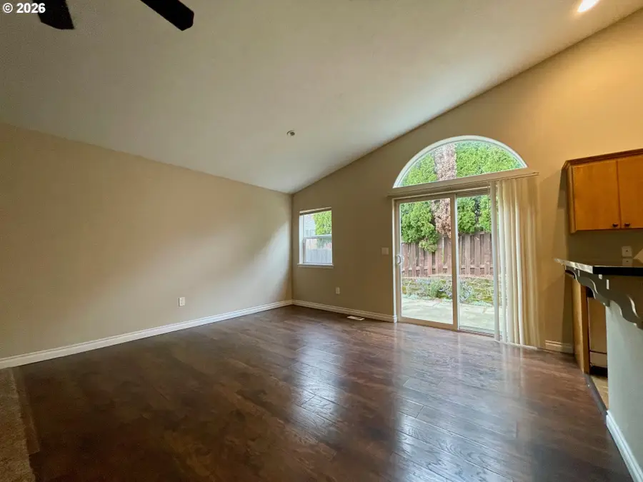 38859 Jerger St, Sandy, OR 97055 - #2