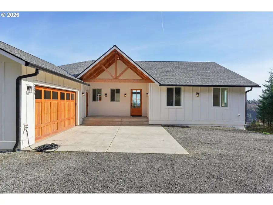 209 High Bank Ln, Woodland, WA 98674 - #3