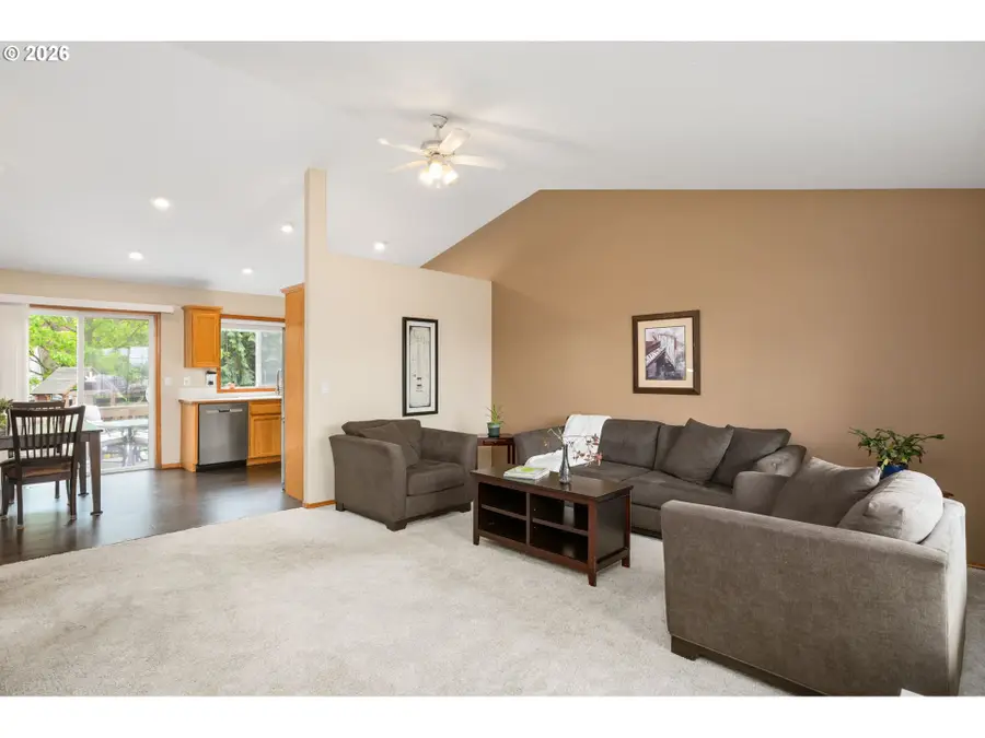 33696 SE Davona Dr, Scappoose, OR 97056 - #3