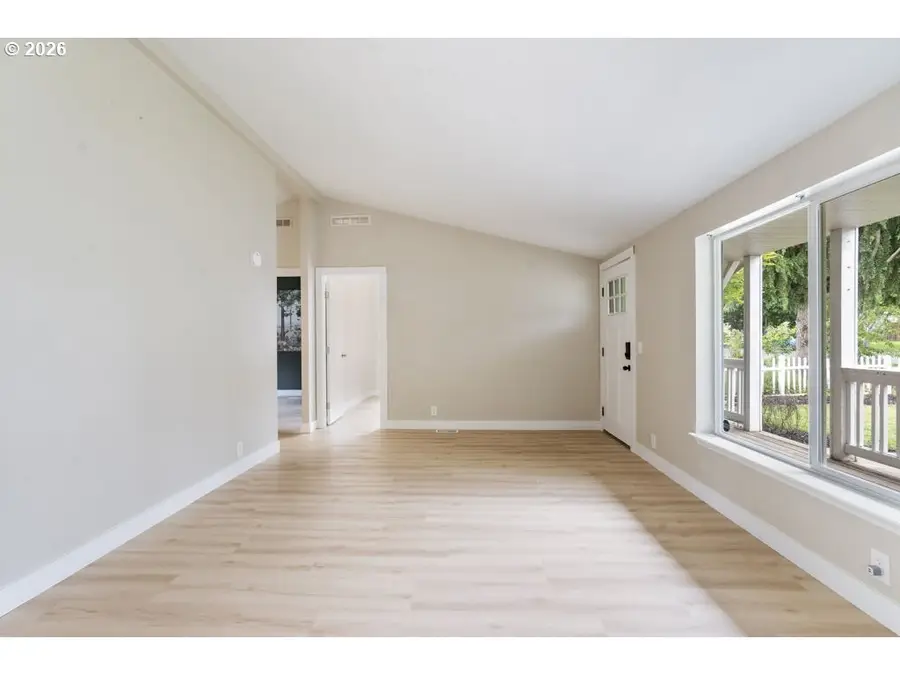 577 SE Dance Dr, Estacada, OR 97023 - #3